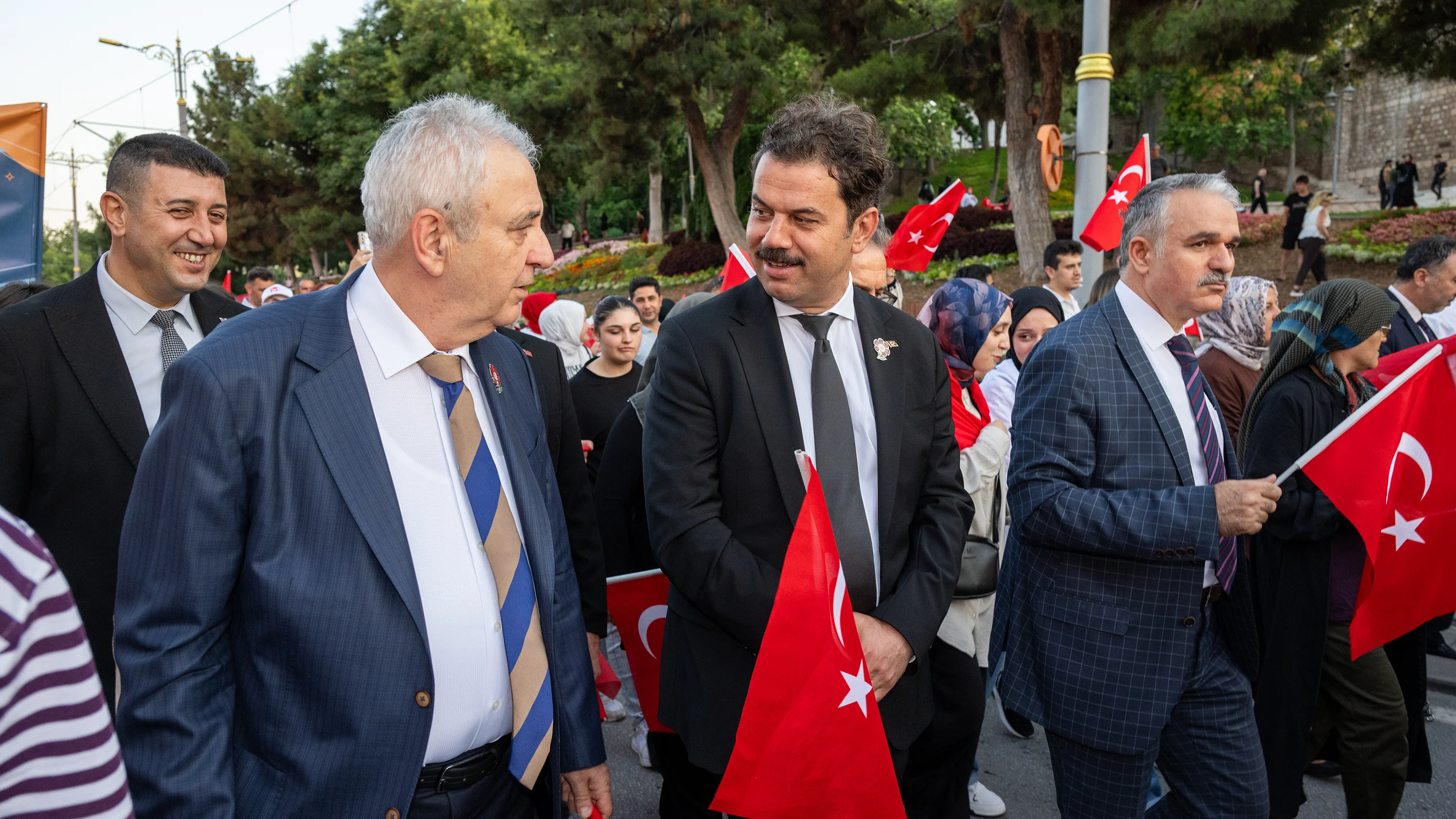 Selçuk Üniversitesi öğrenci ve personeliyle 15 Temmuz etkinliklerinde yerini aldı